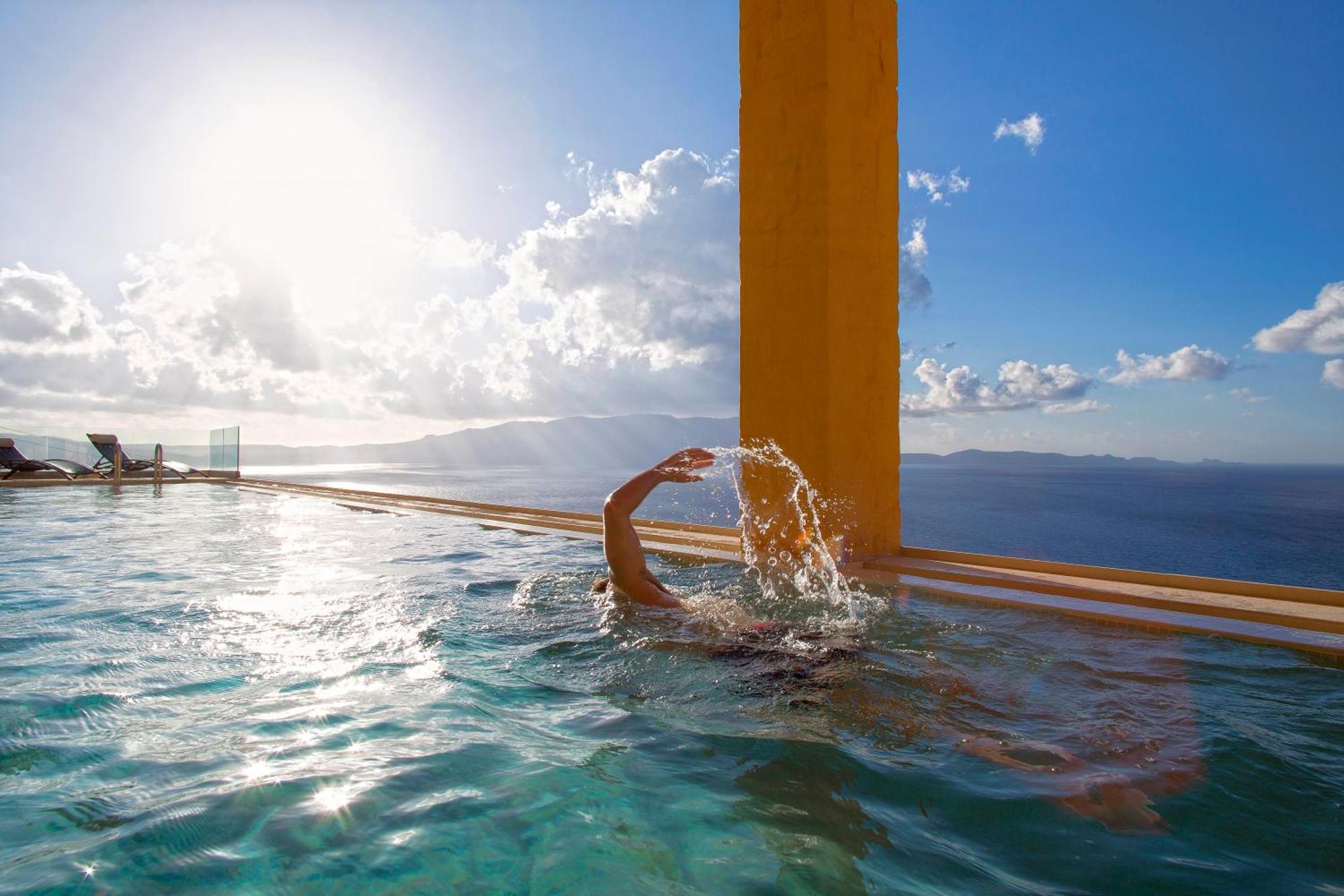 Beachfront Ravdoucha Epavlis Eleni Villa - Pool, Hot Tub, Gym, Sauna, Private Parking, Wifi Chania  Exterior foto